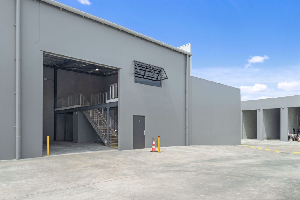 Silo Storage Huskisson Warehouse Exterior